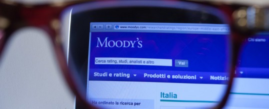 Politica: il rating resta fermo, ma il futuro dell’Italia resta incerto. Gli scogli di politica economica su cui può infrangersi il governo Meloni…